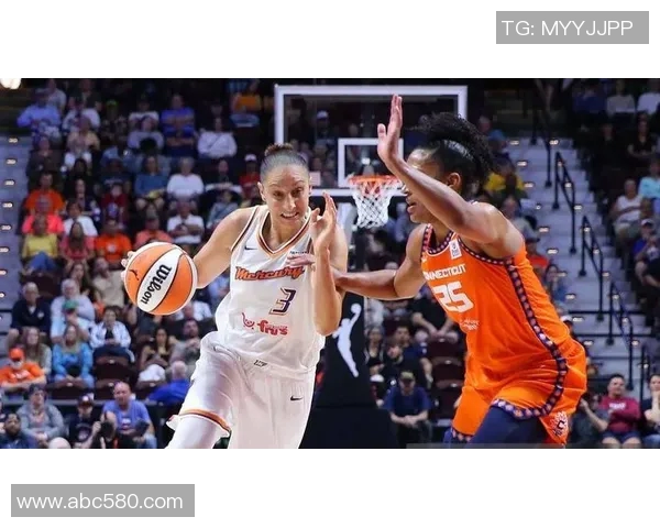 纽约自由人与火花的激烈对决展现女篮魅力与团队精神的巅峰对抗